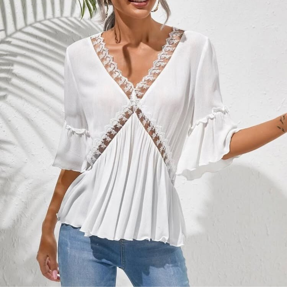 Feminine Bluse mit Spitzenbesatz