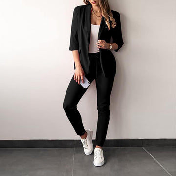 Irish - Ein eleganter Hosenanzug mit Blazer für Damen