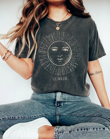 Lolita - Shirt mit einzigartigem Design, Blickfang