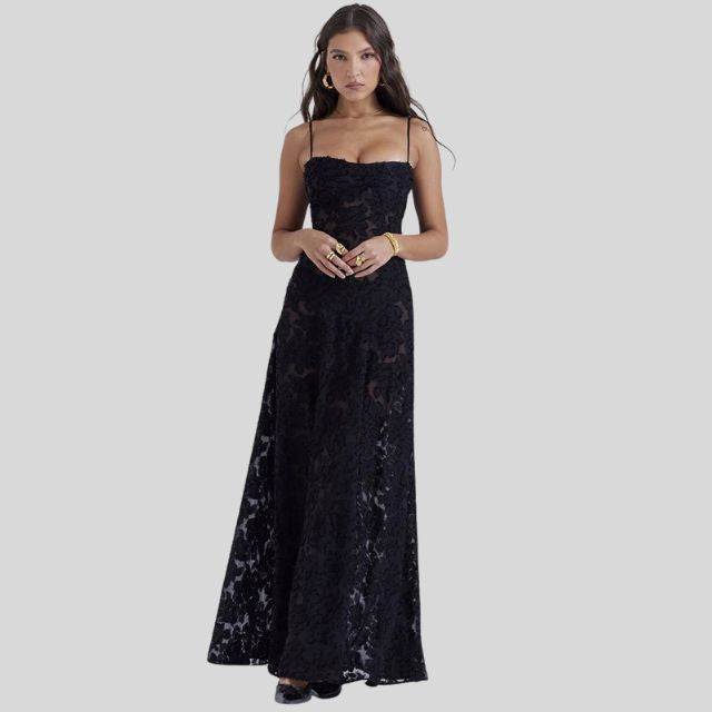 Akira - Elegantes Maxikleid mit Spitze, hohem und eckigem Ausschnitt